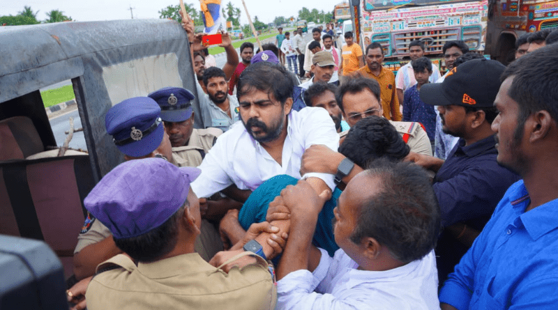Minister Jogi's comments on Shri Pawan Kalyan fueled the flames of protest • Joint Krishna district plagued with agitations and arrests • Shree Ammishetti Vasu, Shree Yadlapalli Ram Sudheer conducted the funeral processions for Jogi Ramesh. • Stopped and arrested by the police